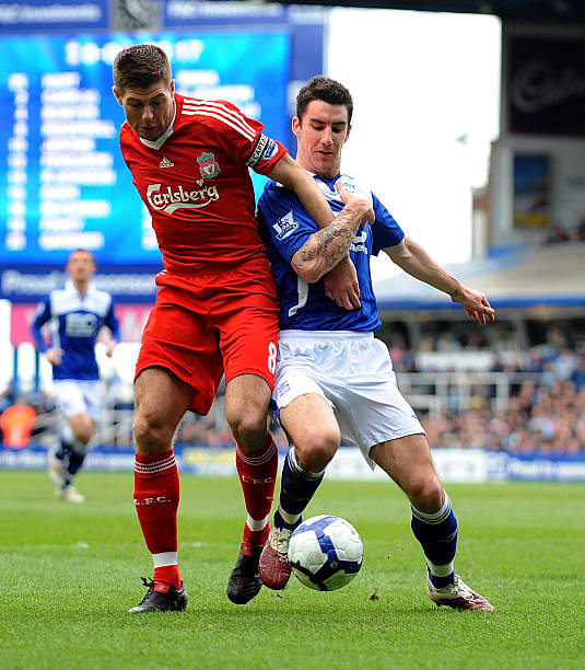 足球不仅是 足球不仅是